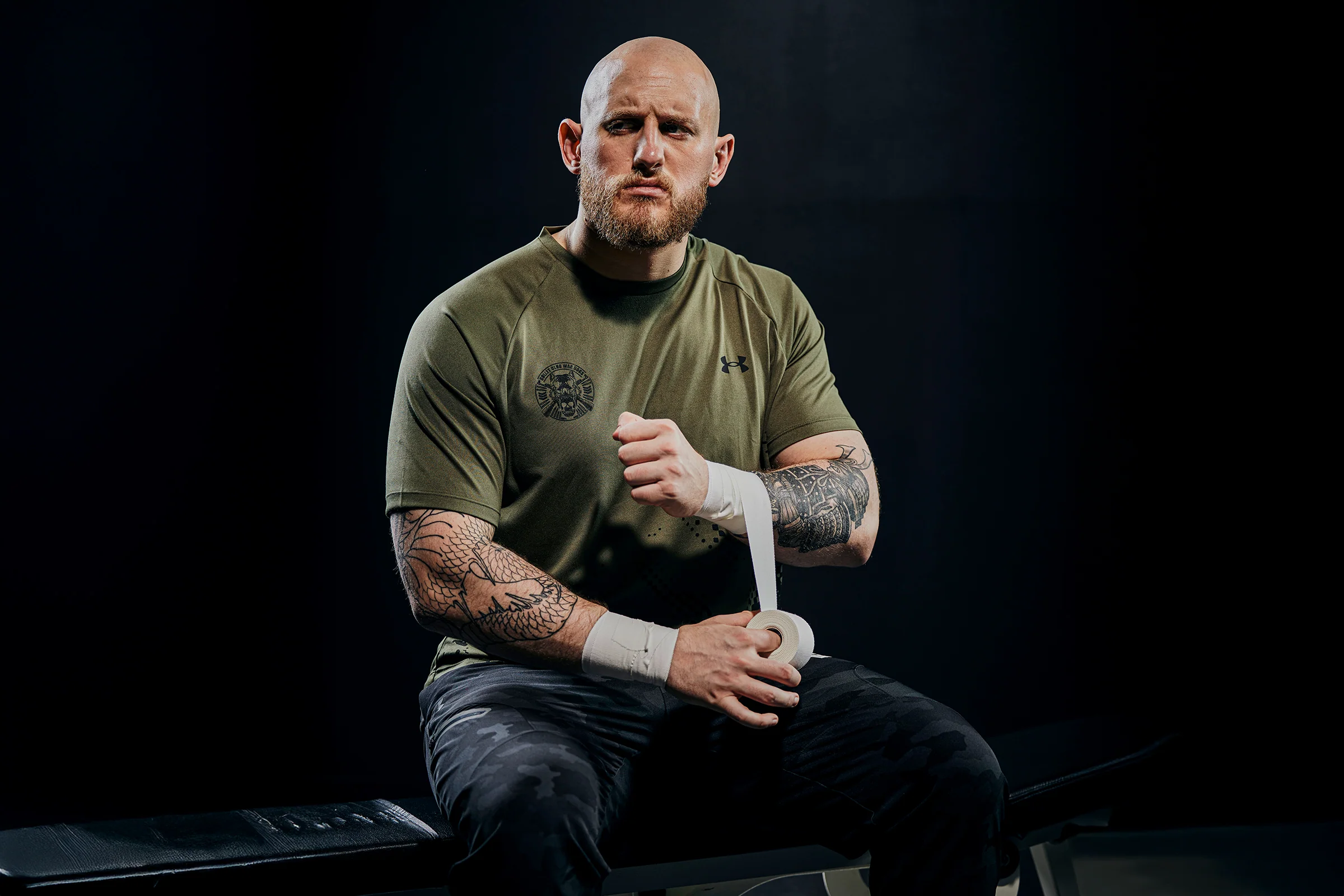 UA BULLET CLUB WAR DOGS アンストッパブル ジョガーパンツ - Image 13